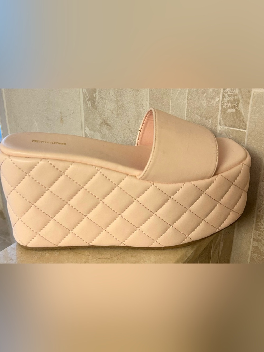 PrettyLittleThing Quilted Slide Sandal in Pale Pink